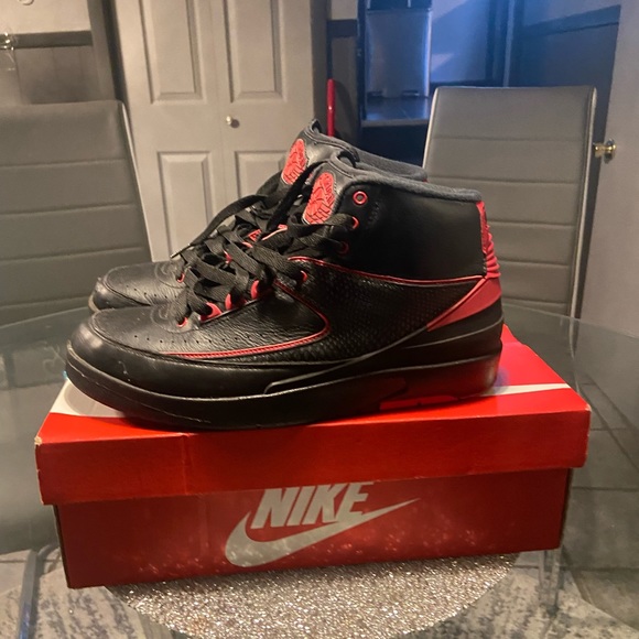 Jordan Retro 2 - Picture 3 of 7